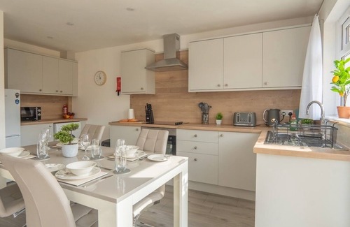 Glasgow House | Etive House - 3 bedroom stylish home