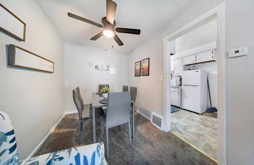Euclid House | Euclid Eclipse 3 BR 1 bath w king bed for up to 7 guests