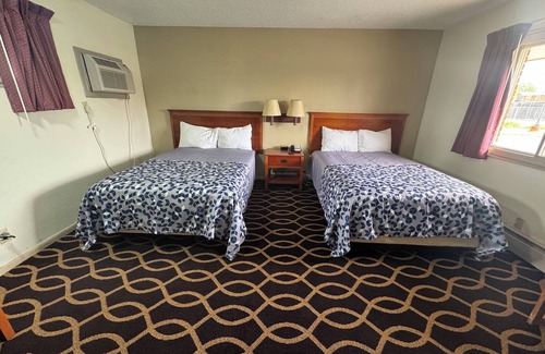 Bay City Hotel | Euclid Motel