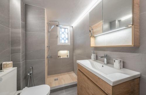 Kinosargous Apartment | Eudoxus Haus
