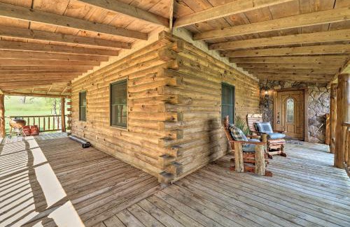 Berryville House | Eureka Springs Area Cabin with Deck and 7 Acres!