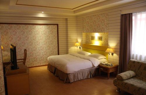 Xinying Hotel | European Castle歐堡商務汽車旅館有限公司