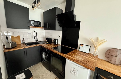 Aucamville Apartment | Evasion chic à Aucamville - Attractive modern T2 - Secure private parking-Clim