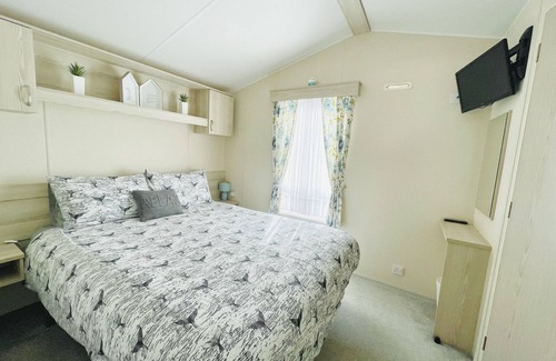 Friars Cliff House | ‘Everglade’ - a cosy coastal retreat by sea and by forest