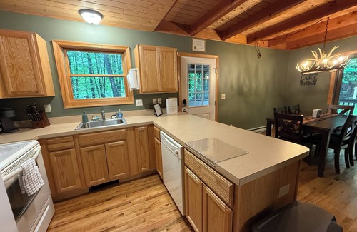 Lake Ariel House | Evergreen Escape at The Hideout