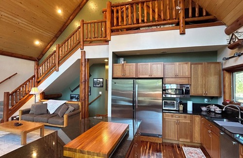 Spooner Cabin | Evergreen Haven, Relax and Create Memories