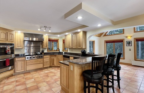 Beaver Cove House | Evergreen Point Lodge (Panoramic Views of Moosehead Lake!)