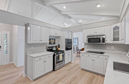 Jeffersonville - Clarksville House | Evergreen: Work Friendly & Near Downtown