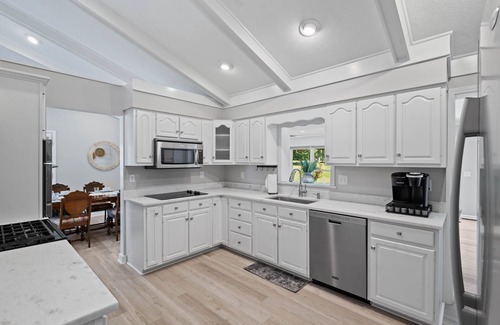 Jeffersonville - Clarksville House | Evergreen: Work Friendly & Near Downtown