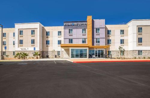 Corona Hotel | Everhome Suites Corona