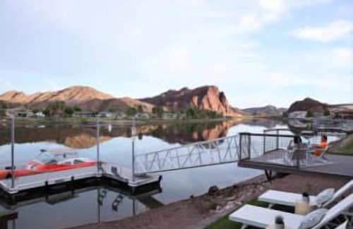 Parker Strip House | Everything & More at River Front 95! Dock, Bar