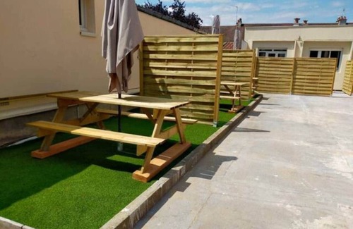 Le Mans House | Evian01 Large T2, quiet, terrace, free parking