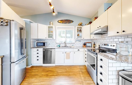 Coupeville House | Evinrude Escape | House in Coupeville with boat launch & beach access