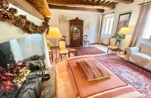 San Brizio Villa | Exc beautiful villa, pool grounds - pool house - sleeps 11 guests