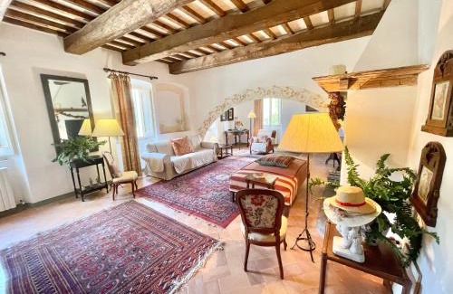 San Brizio Villa | Exc beautiful villa, pool grounds - pool house - sleeps 11 guests
