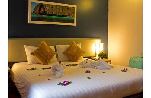 Karon Hotel | :) Excellence location, Standard room #14, Karon beach
