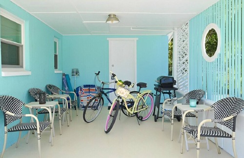 South Venice House | Excellent 2BR Getaway Beach House for Families!