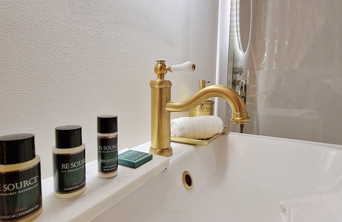 Dole Apartment | Exceptional suite with jacuzzi and private sauna