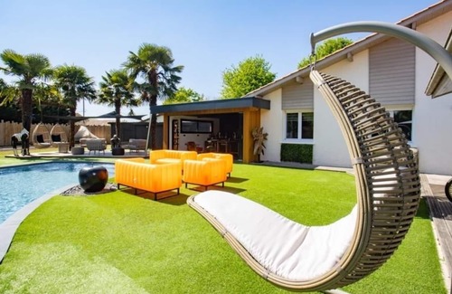 Benesse-Maremne House | Exceptional villa with heated swimming pool and pool house