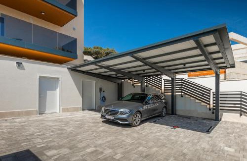 Pjescana Uvala Apartment | Exclusive apartments Ellen & Micol-with 3 free Mountain Bikes