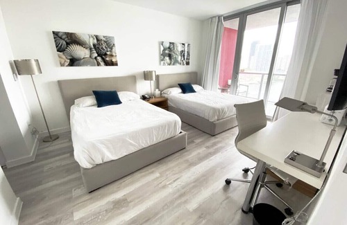 Hallandale Beach Hotel | Exclusive Beach Studio at Hallandale Beach