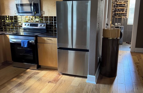 Milwaukee House | Exclusive Brownstone Residence