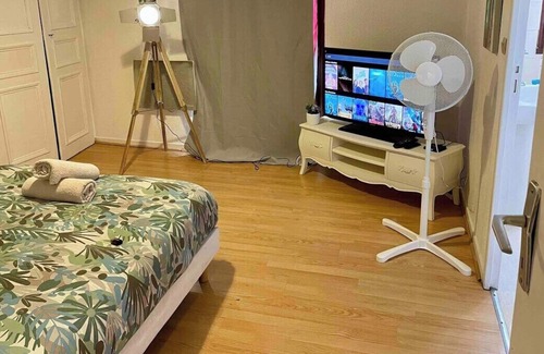 Nord - Gare Apartment | Exclusive building for groups