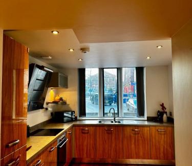 Sheffield City Centre Apartment | Exclusive City Apartment - Very Spacious