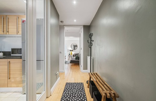 St Luke's Apartment | Exclusive & Comfortable Home by Old Street Station