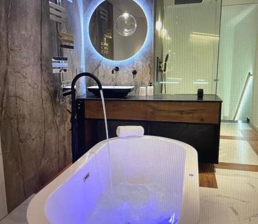 Empuriabrava Apartment | Exclusive duplex with ocean views