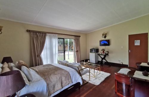 Greater Johannesburg Metropolitan Area House | Exclusive Private Room in Joburg No loadshedding