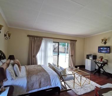 Greater Johannesburg Metropolitan Area House | Exclusive Private Room in Joburg No loadshedding