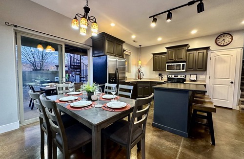 Moab South Valley House | Exclusive Retreats Desert Hideaway 3 Bedroom all Suite home with Private pool #2
