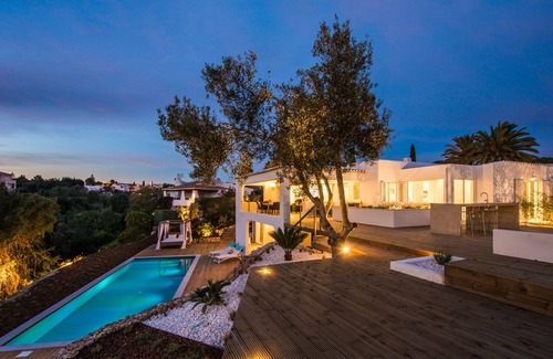 Mato Serrao Villa | Exclusive villa, 4 bedrooms, stunning sea view, private heated pool and Jacuzzi.