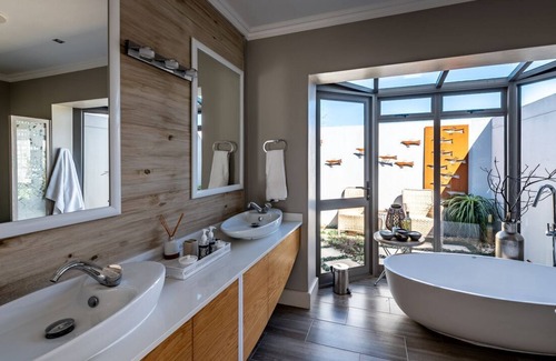 Stellenbosch Apartment | Executive Family Suite