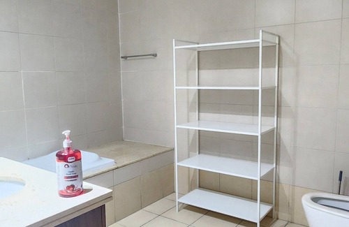 Bur Dubai Apartment | Executive hostel apartment in business bay Dubai with WiFi, AC,3 mins from metro