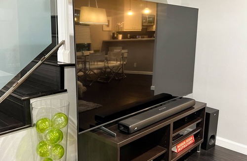 North Arroyo House | Executive Living Historic Old Town Pasadena Neighborhood 2 Car Garage 60 Day Min