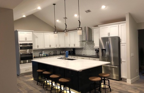 Palmetto Dunes House | Executive Palmetto Dunes lagoon home w/pool, spa, Peloton. 7 min walk to beach