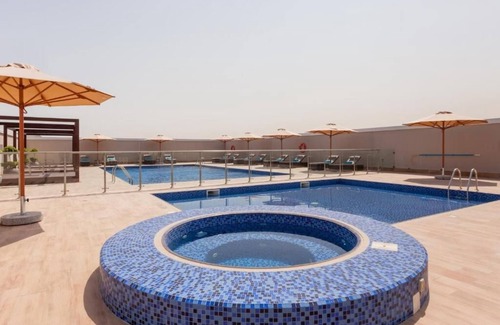 Garhoud House | Executive Suite Near Sport Links Gym Equipment