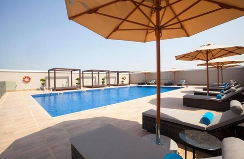 Garhoud House | Executive Suite Near Sport Links Gym Equipment