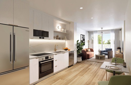 South Lamar Condo | Executive Suite w/Balcony | Resort Pool + Terrace + On-Site Dining | The Code