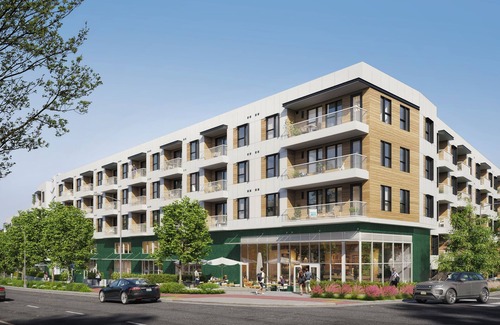 South Lamar Condo | Executive Suite w/Balcony | Resort Pool + Terrace + On-Site Dining | The Code