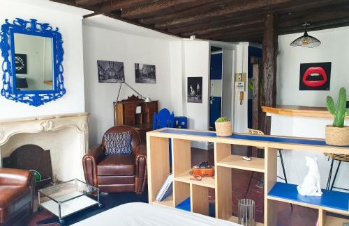 Saint-Germain-en-Laye Apartment | EXIGEHOME-Grand studio en centre ville - 300 m du RER A