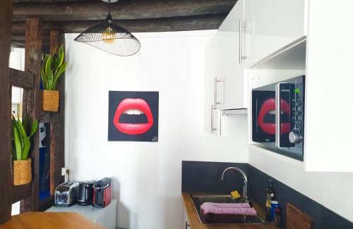 Saint-Germain-en-Laye Apartment | EXIGEHOME-Grand studio en centre ville - 300 m du RER A