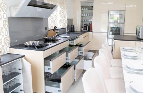 Eschenz House | Exklusives Reihenhaus