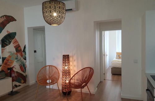Linda-a-Velha Apartment | Exotic Fusion: Coffee & Radio