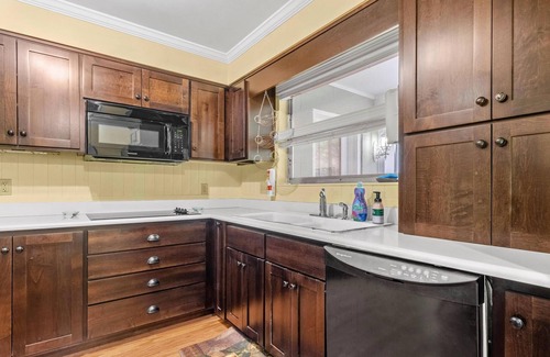 Gainesville House | Expansive Forest Ridge Retreat in Central GNV