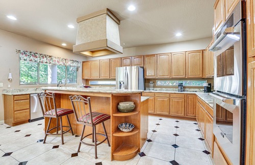 Terramar House | Expansive Peoria Home w/Pool + Outdoor Kitchen!