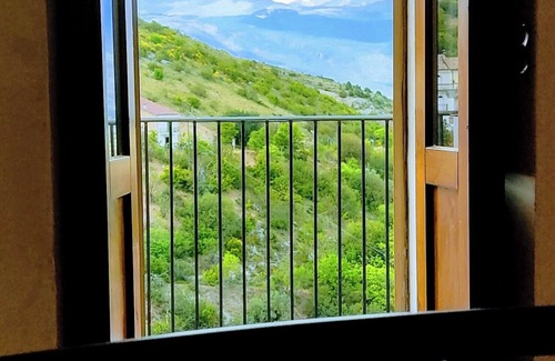 Capestrano House | Experience authentic Abruzzo! Fedora's House in Capestrano, your ideal retreat.