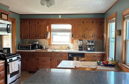 Waltham Apartment | Experience Classic Charm in a Cozy 115-Year-Old Colonial